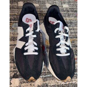 Black and White Women's Sneakers - Stylish Everyday Comfort